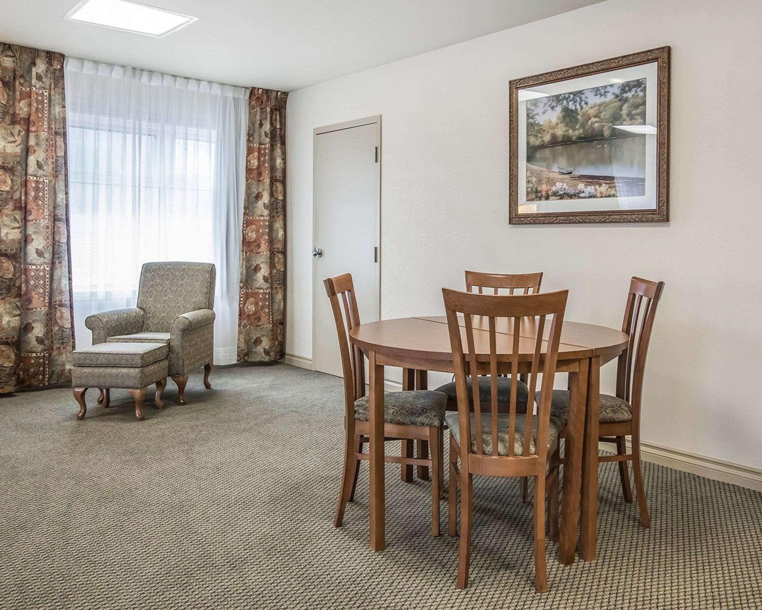 Quality Suites Drummondville Zewnętrze zdjęcie